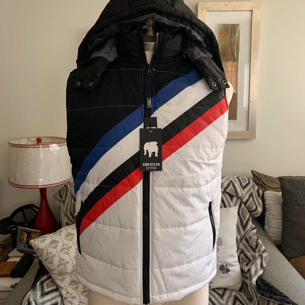 MEN'S FAUX FUR-TRIMMED HOODED VEST IN BLACK MULTI